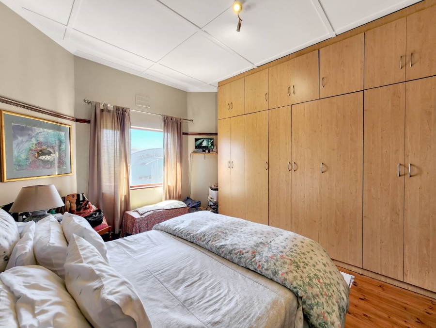 6 Bedroom Property for Sale in Muizenberg Western Cape